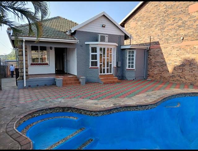 2 BEDROOM SIMPLEX FOR SALE IN MUSGRAVE